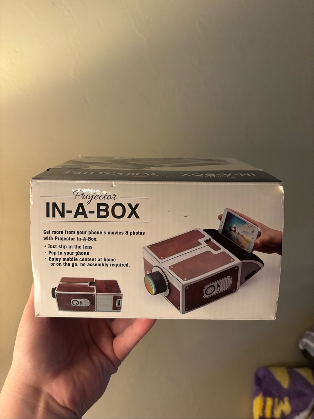 Brown Portable Projector In-A-Box - Picture 2 of 3